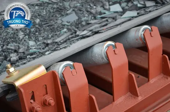 băng tải kính vụn