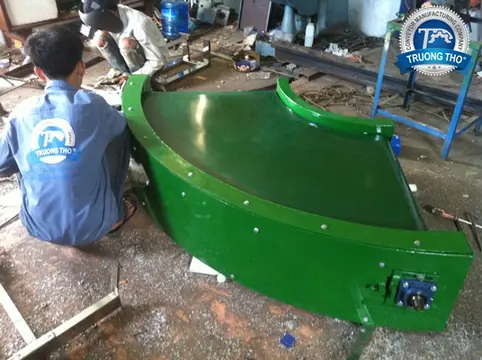 băng tải góc cong