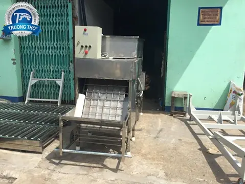 băng tải lột vỏ trứng