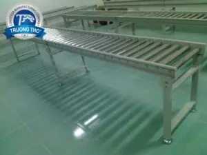 băng chuyền con lăn