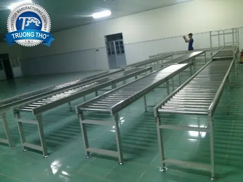 băng chuyền con lăn