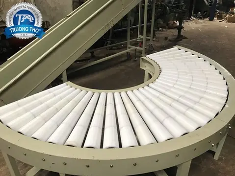 băng tải con lăn góc cong 90 180 độ