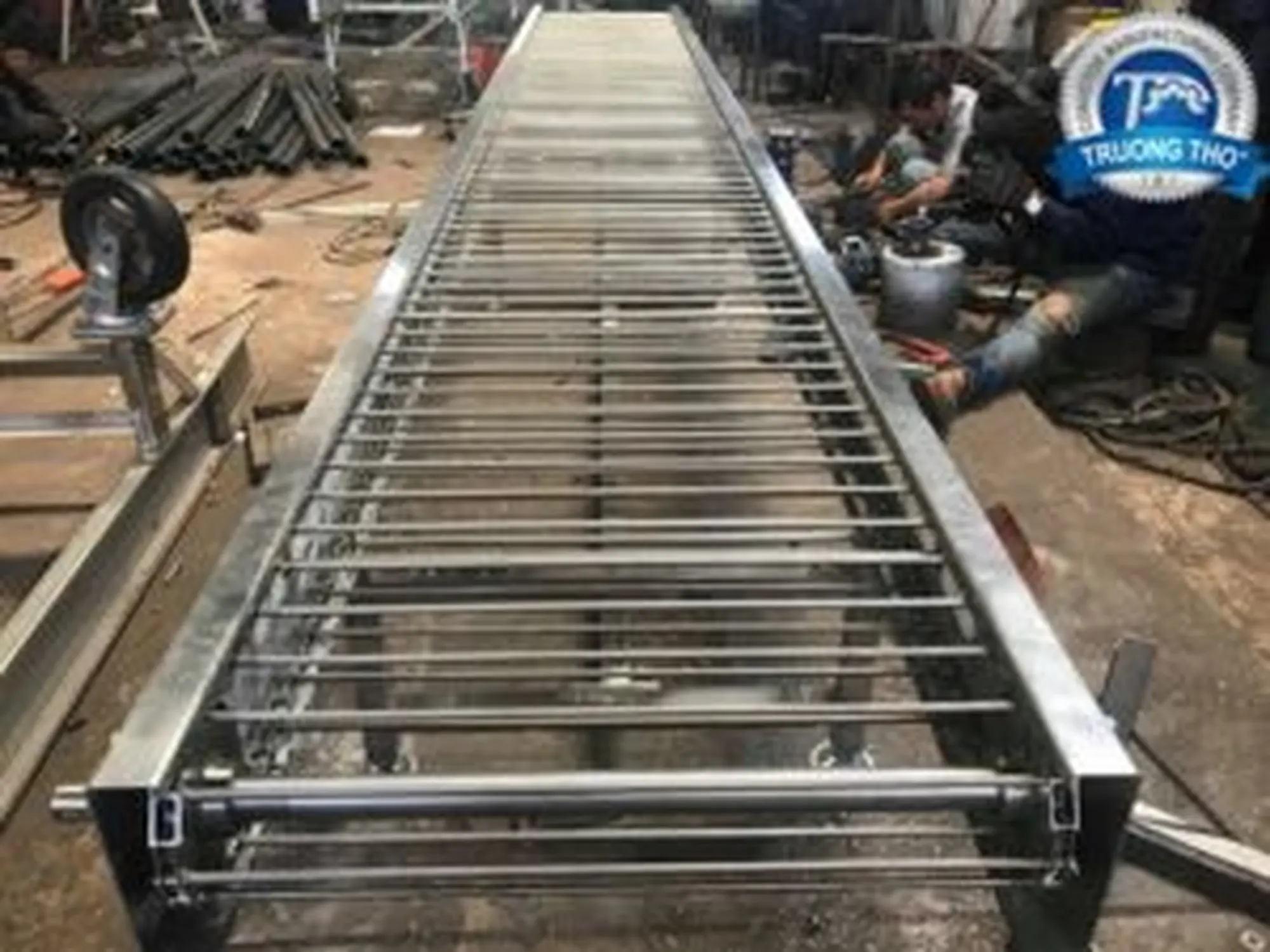 bang tai xich inox