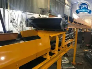Băng tải cao su lòng máng