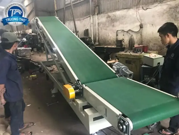băng tải nâng hạ di động