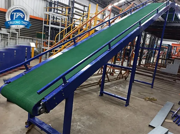 băng tải pvc nghiêng trường thọ