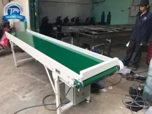 Băng chuyền tải PVC xanh