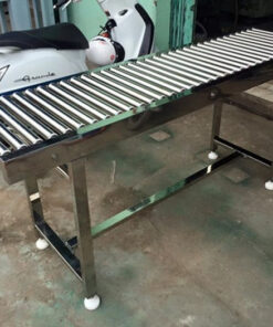 Băng tải con lăn inox tải bình nước