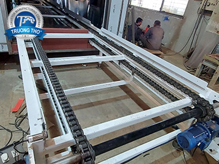 băng tải dạng chuỗi xích
