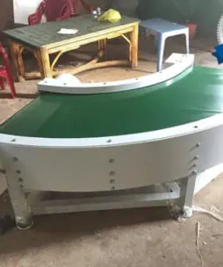 Băng tải góc cong PVC