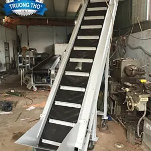 Băng tải nghiêng cấp liệu