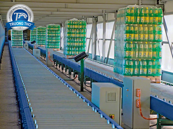 băng tải pallet con lăn