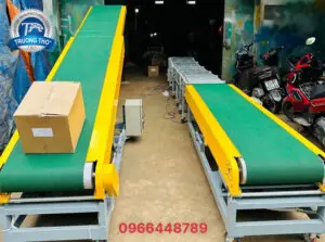băng tải pvc nâng hạ di động