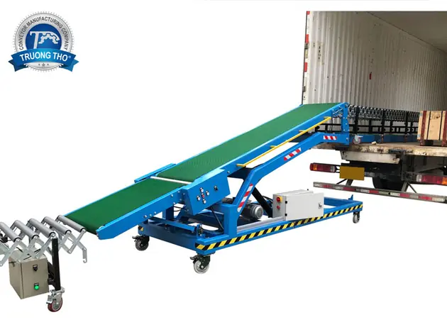 băng tải pvc kết hợp con lăn xếp