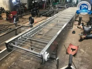 Băng tải xích inox công nghiệp
