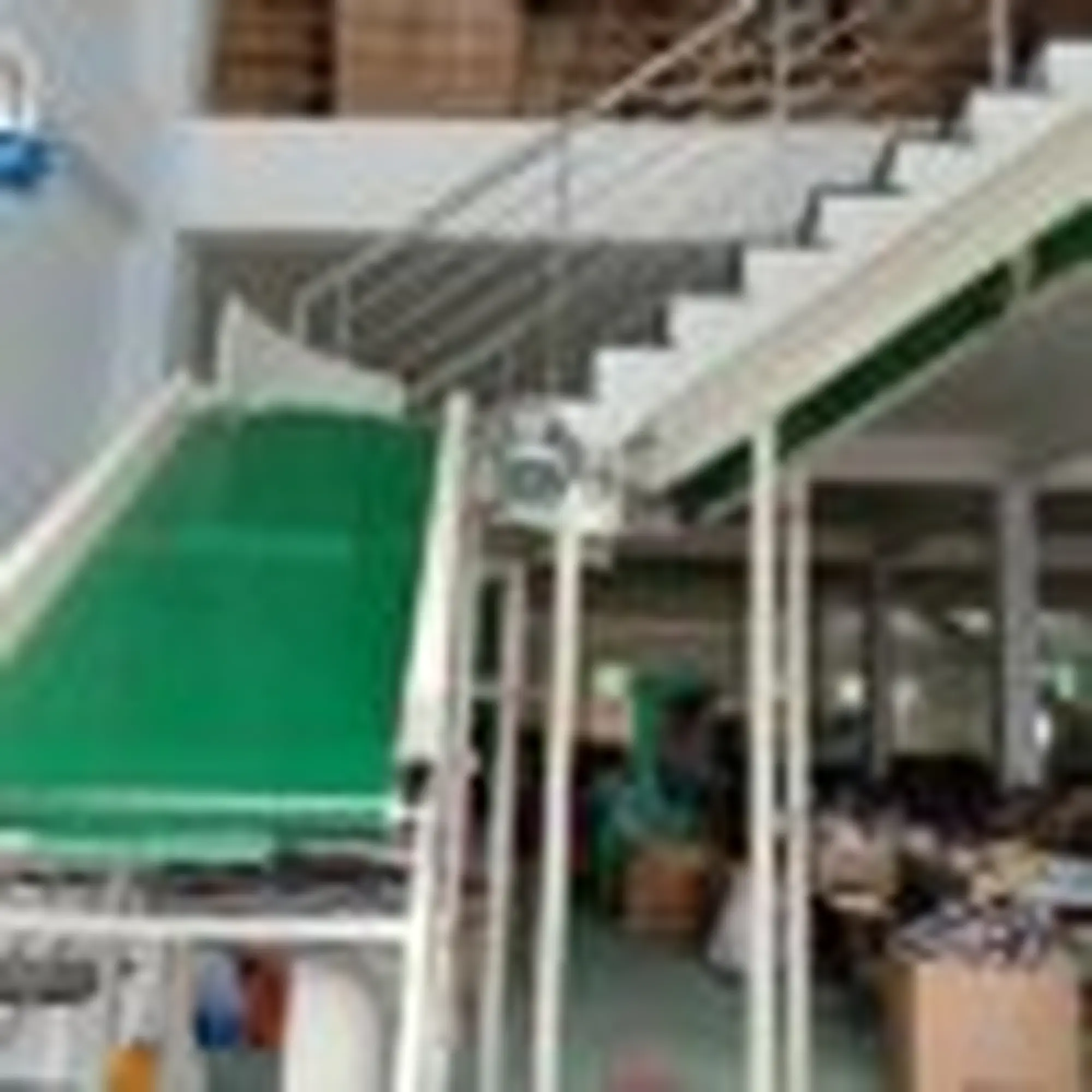 bang tai pvc nghieng