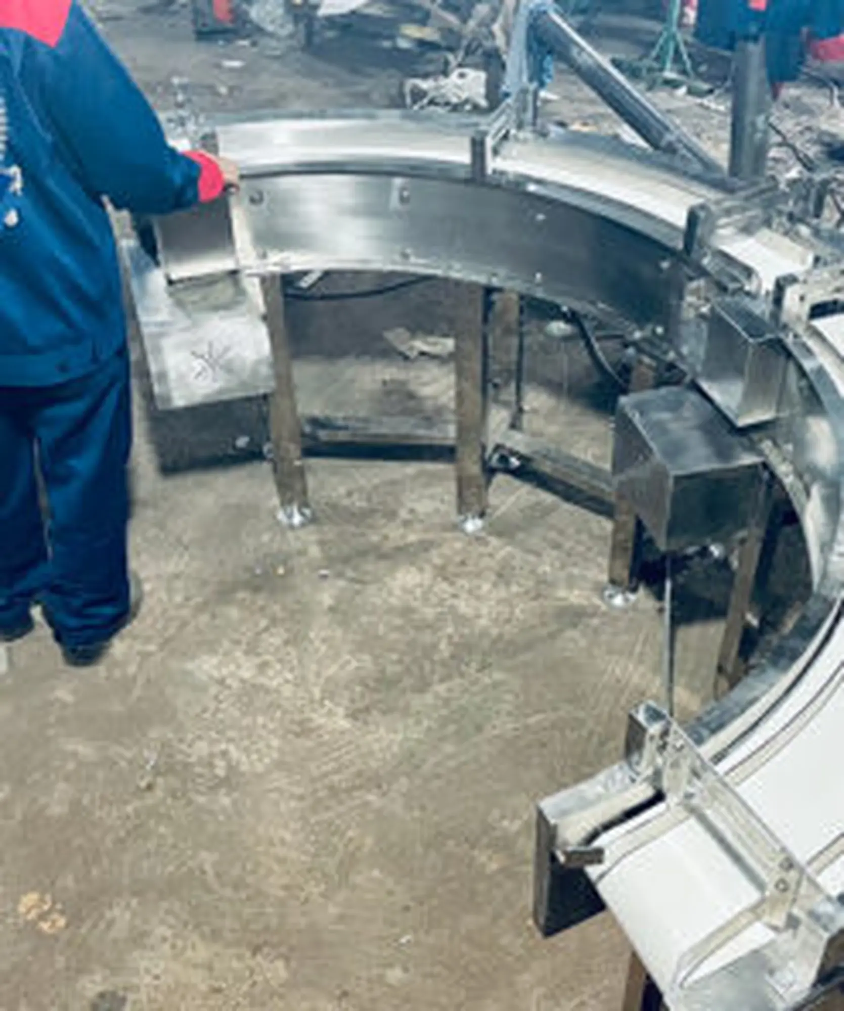 Băng tải góc cong 90 độ