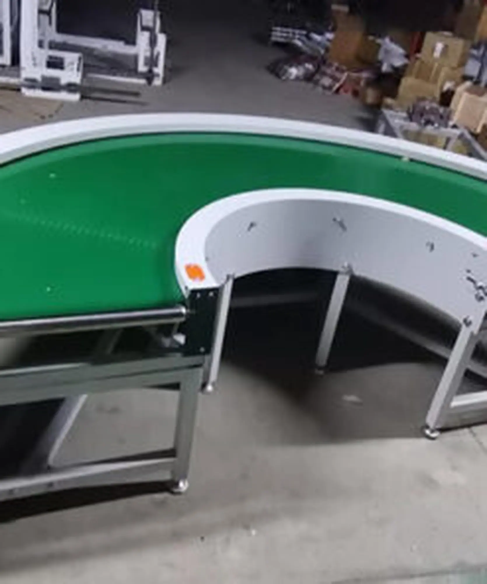 Băng tải góc cong 90 độ