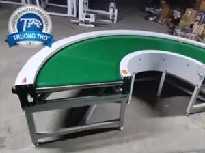 Băng tải PVC góc 90 độ
