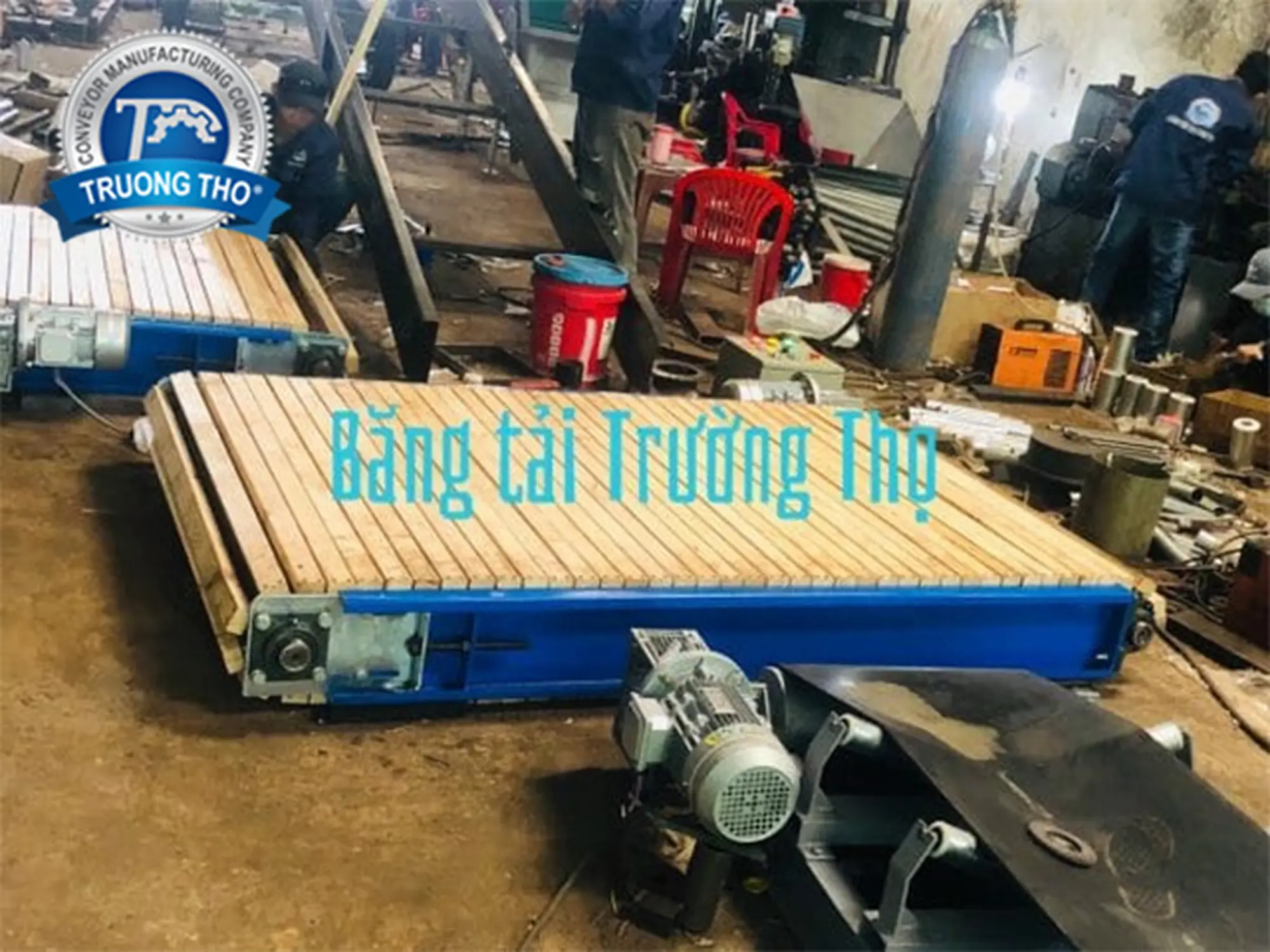 băng tải gỗ dạng xích