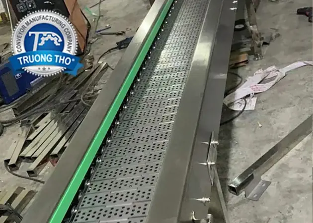 băng tải xích inox