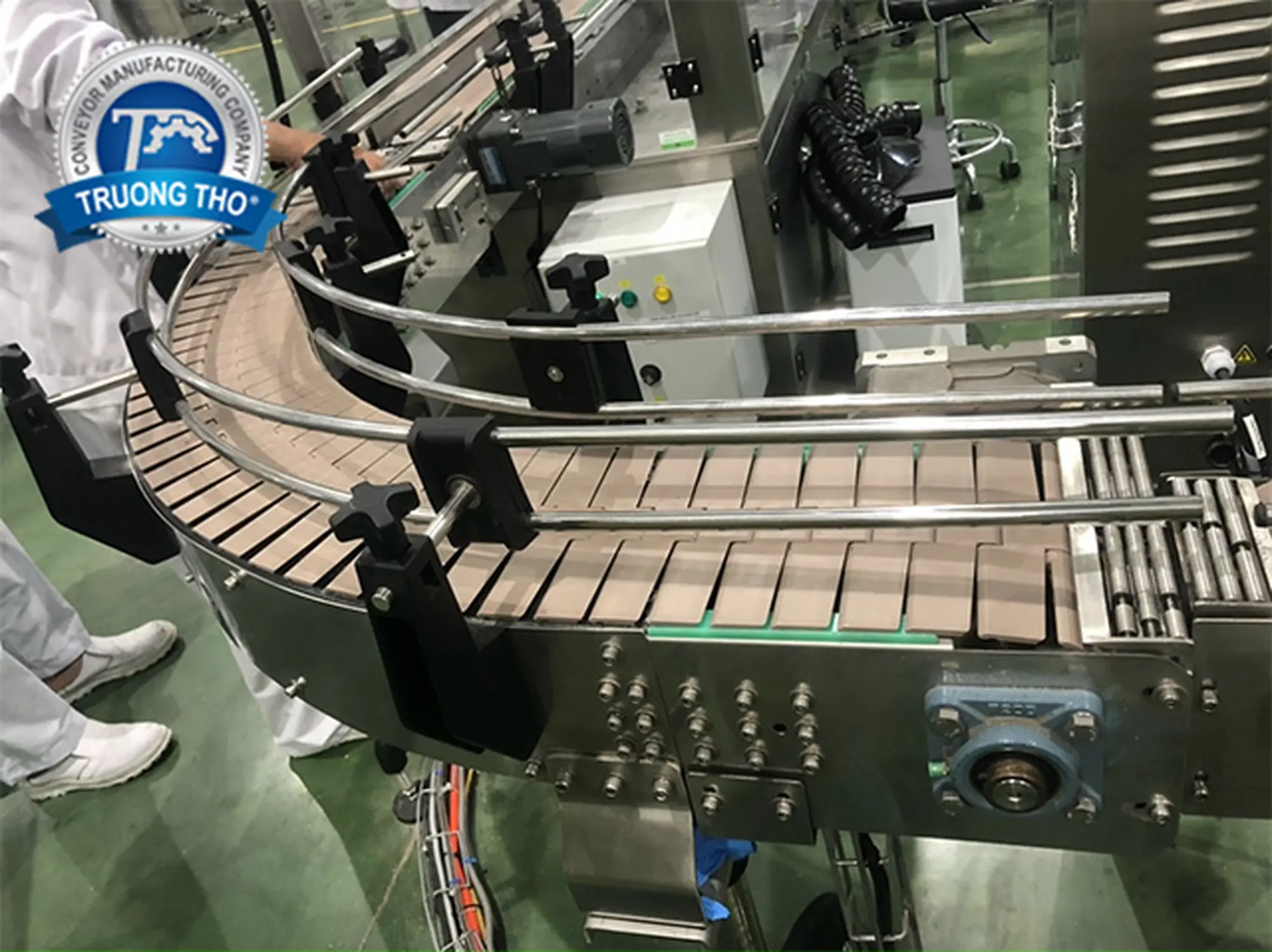 băng tải xích nhựa