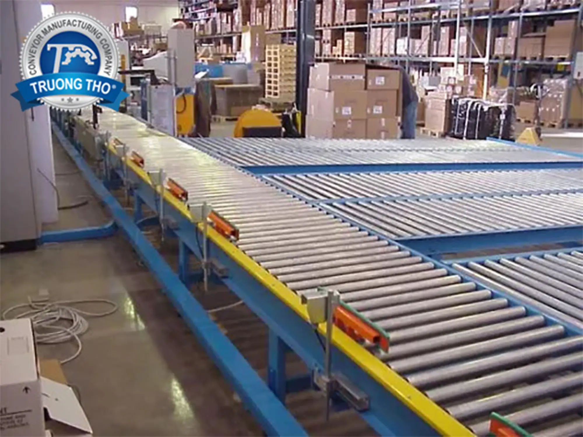 băng tải con lăn