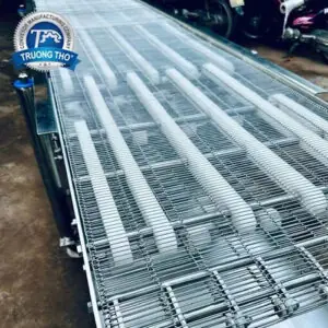 băng tải xích lưới thang inox