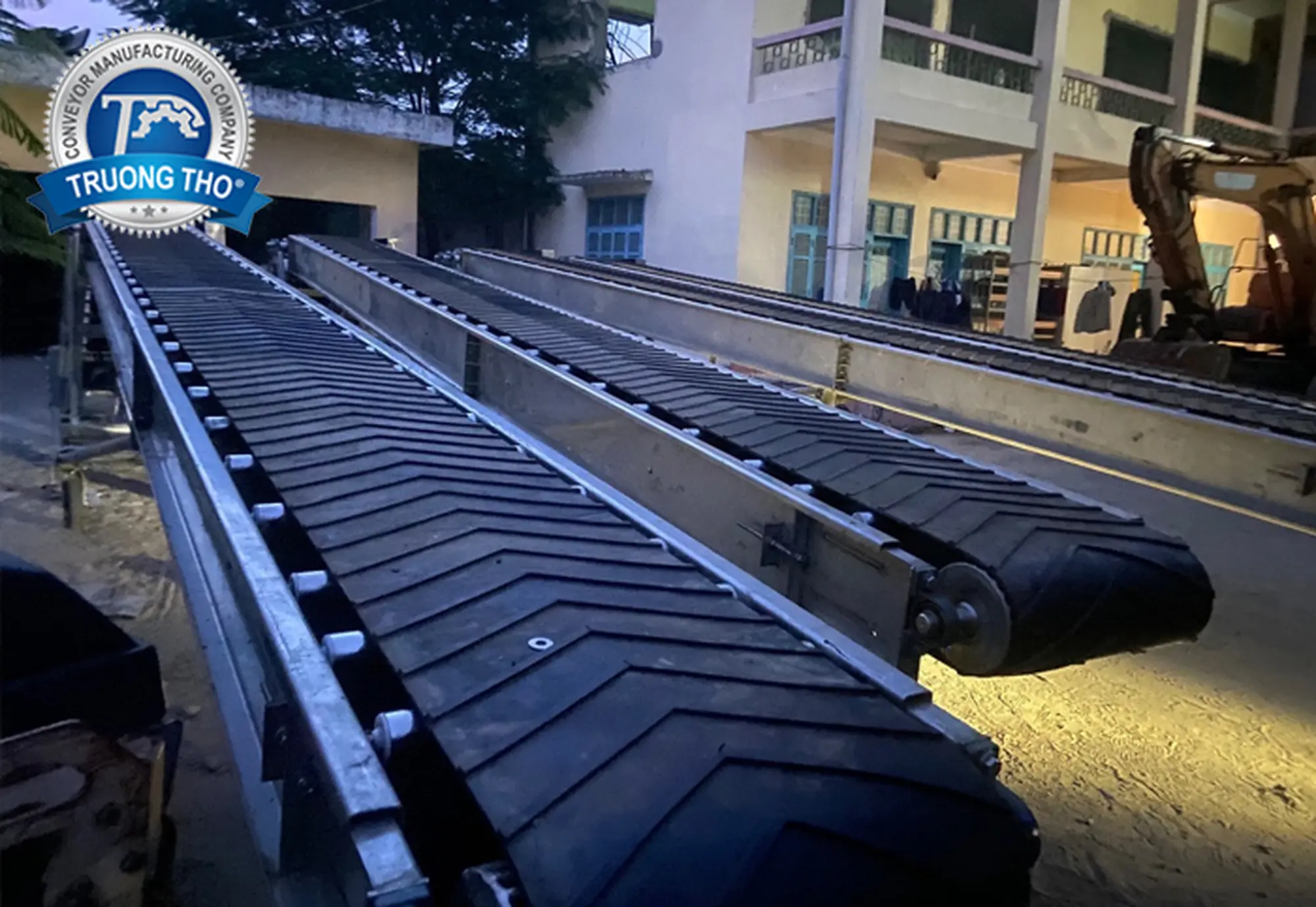 Băng tải cao su gân V