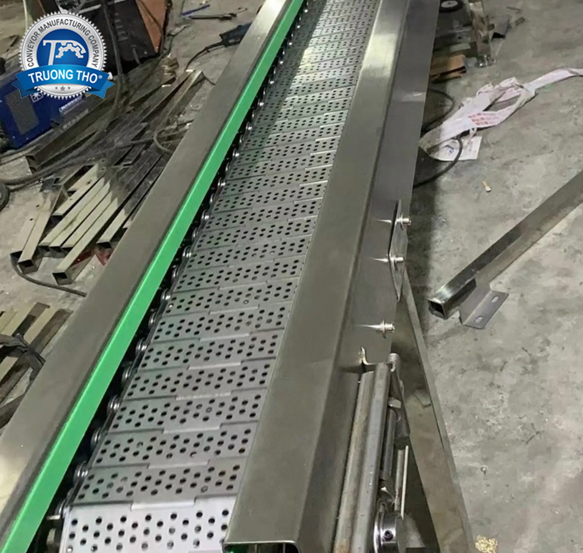 Băng tải xích tấm