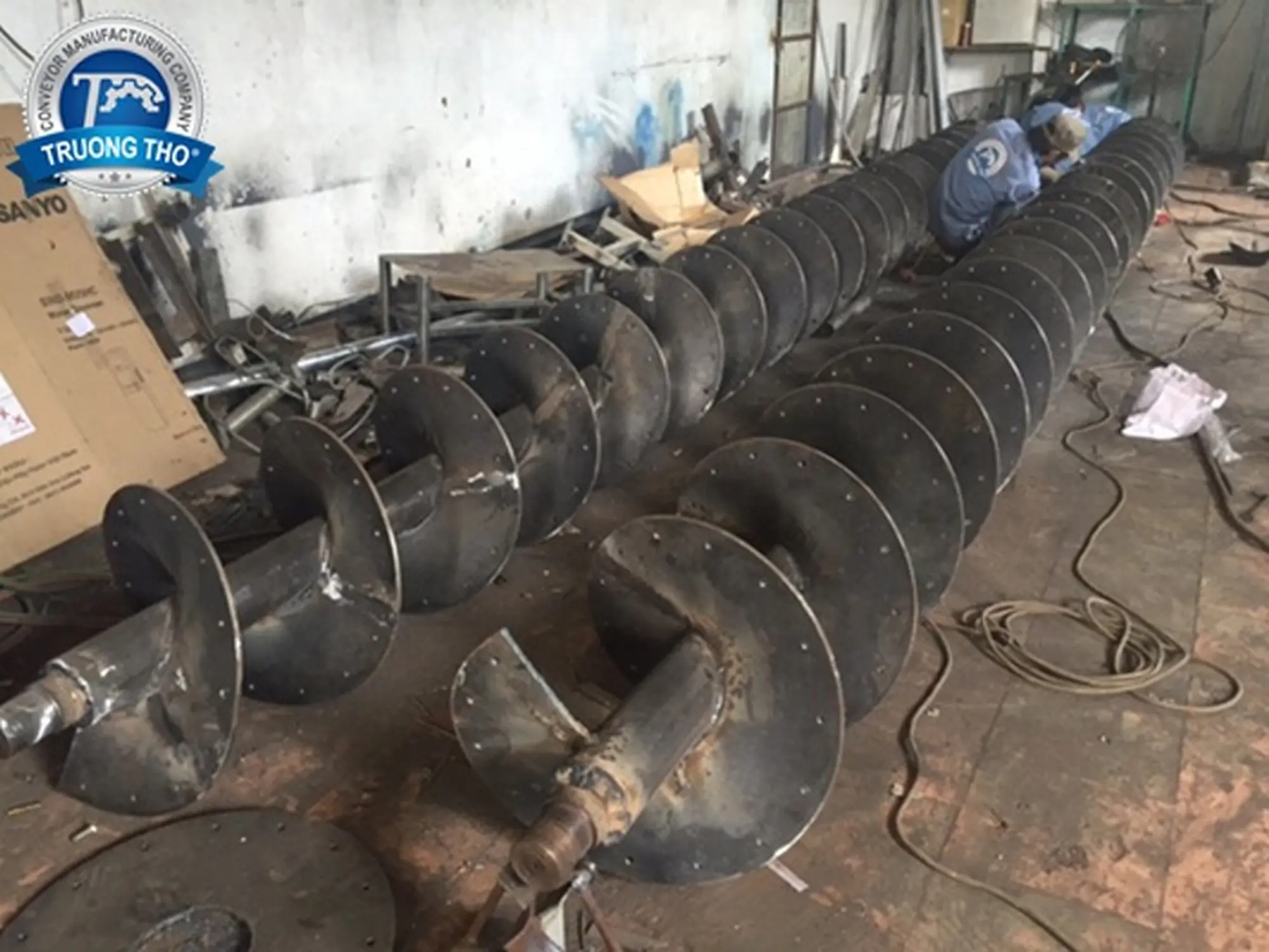 Cánh vít chuyền xoắn