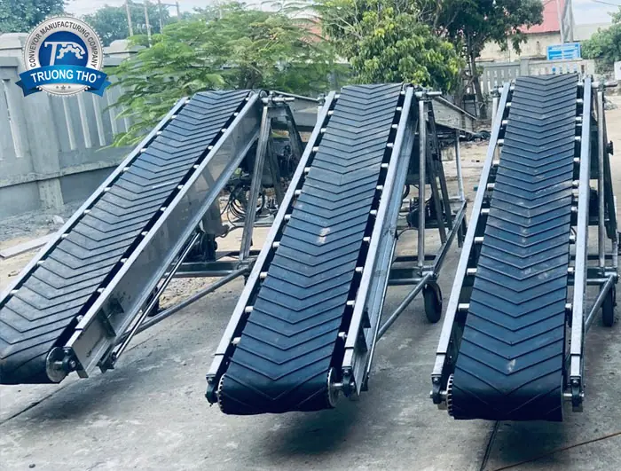 băng tải nghiêng cao su băng tải nghiêng cao su