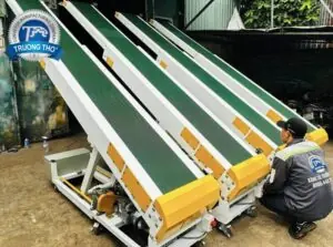 băng tải PVC nâng hạ