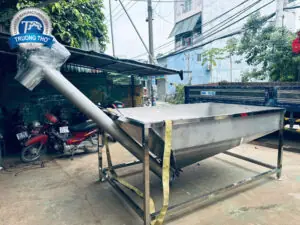băng tải trục vít
