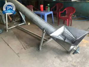 băng tải trục vít dạng ống